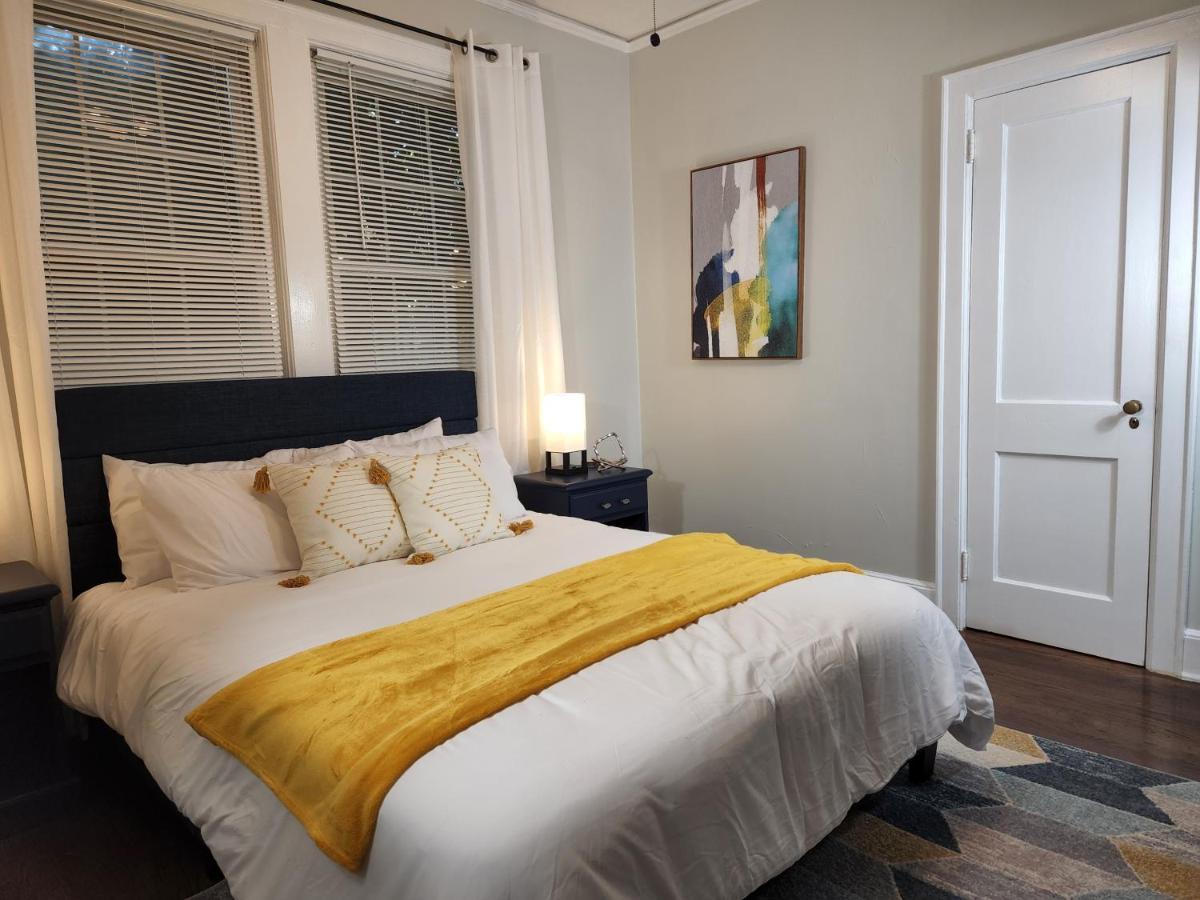 Spacious Centrally Located 3 Bed 2 Bath - Sleeps 8 Montgomery Extérieur photo