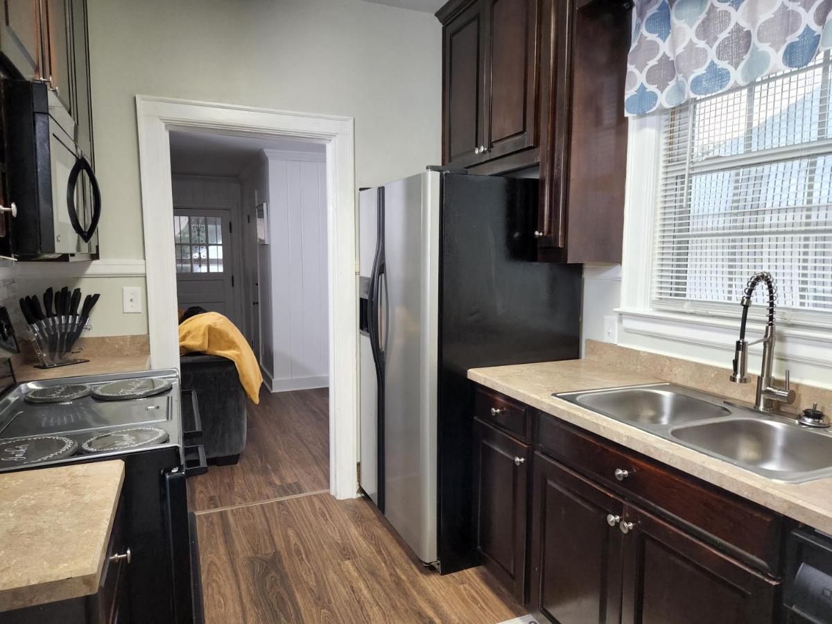 Spacious Centrally Located 3 Bed 2 Bath - Sleeps 8 Montgomery Extérieur photo